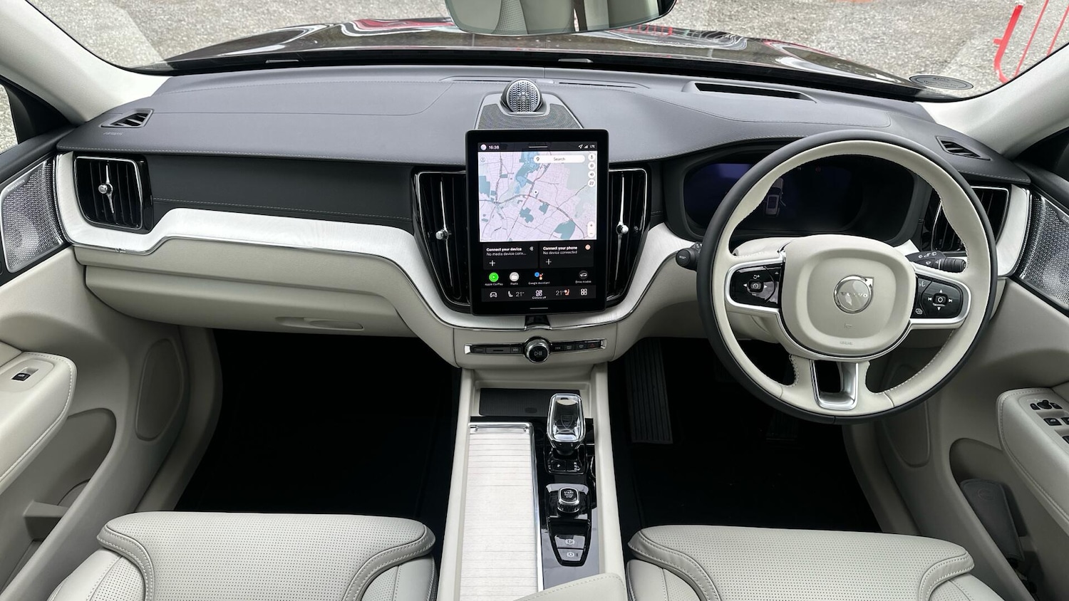 Used Volvo XC60 2025 for sale - 76457514: Photo 5