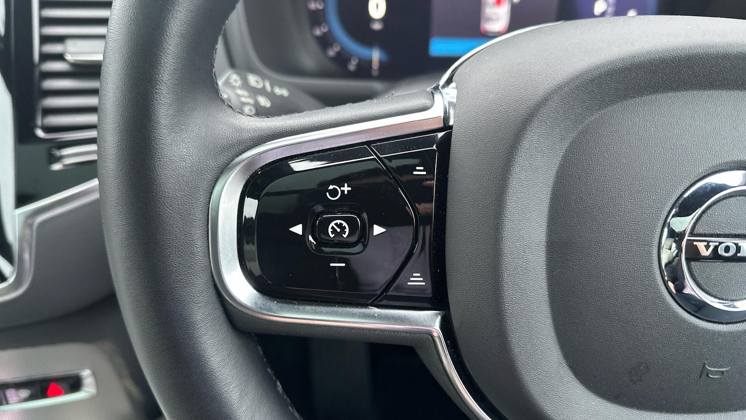 Used Volvo XC90 2022 for sale - 77331002: Photo 40