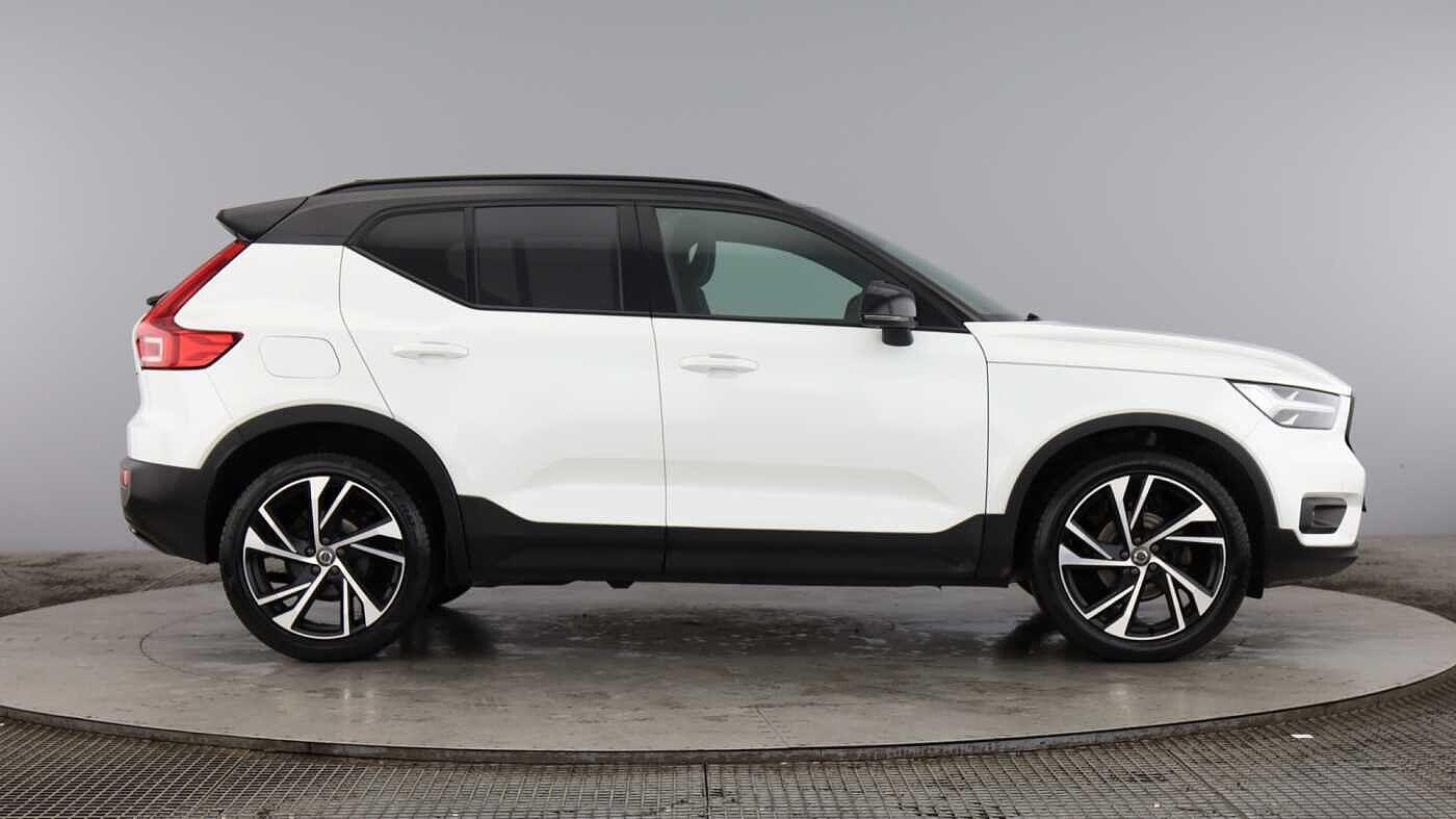 Used Volvo XC40 for sale - 77753004: Photo 2