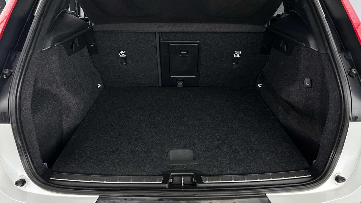 Used Volvo XC40 for sale - 77753004: Photo 5