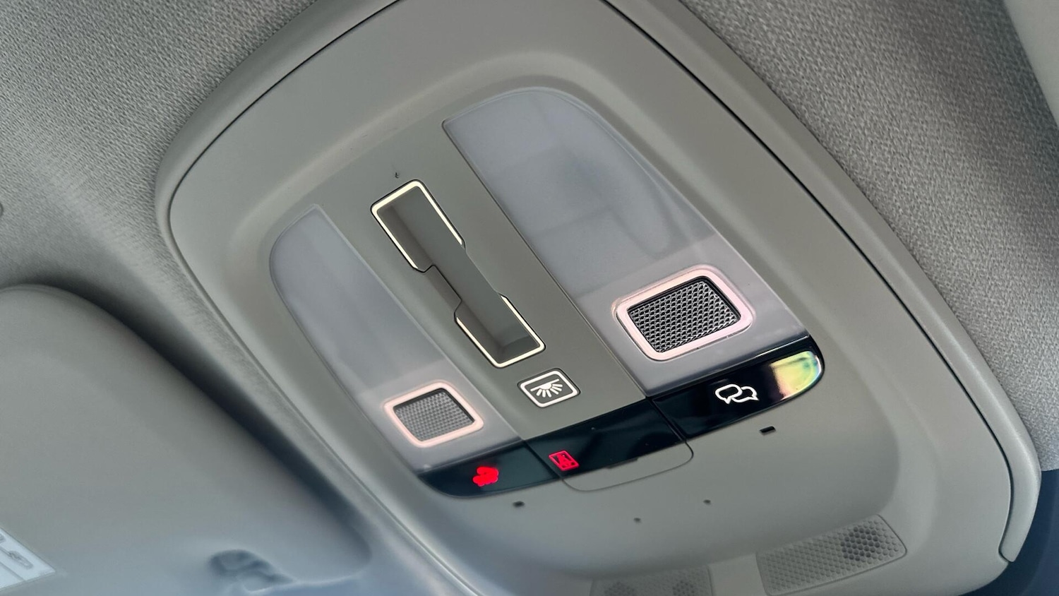 Used Volvo XC40 2025 for sale - 77040453: Photo 40