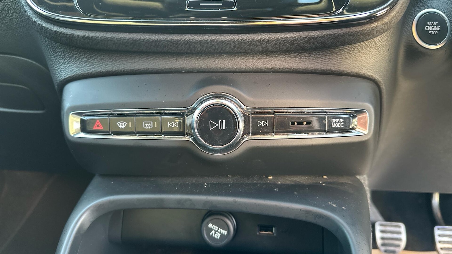 Used Volvo XC40 for sale - 77396504: Photo 37