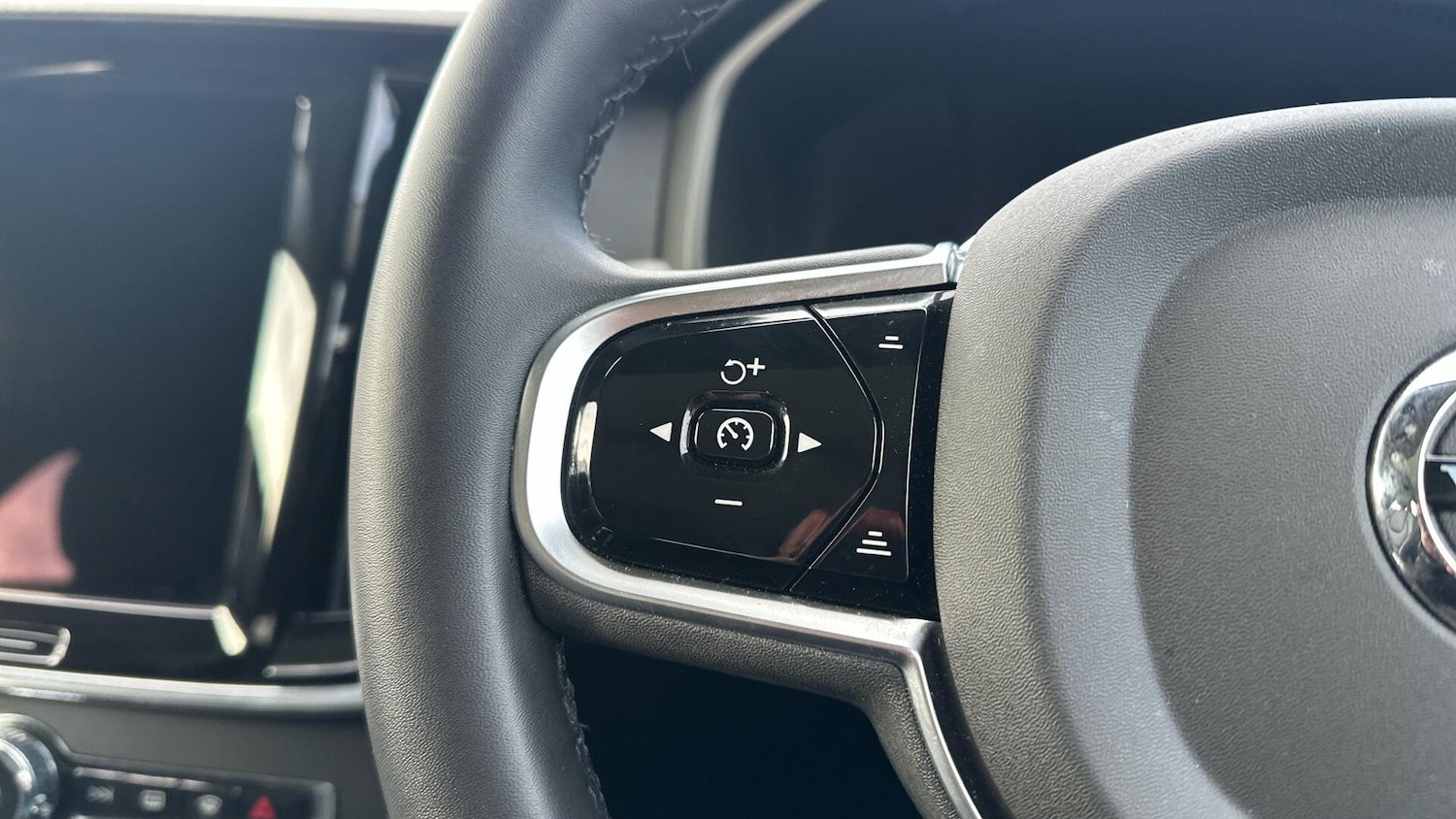 Used Volvo V90 2024 for sale - 76585123: Photo 35