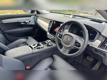 Used Volvo V90 2024 for sale - 76585123: Photo