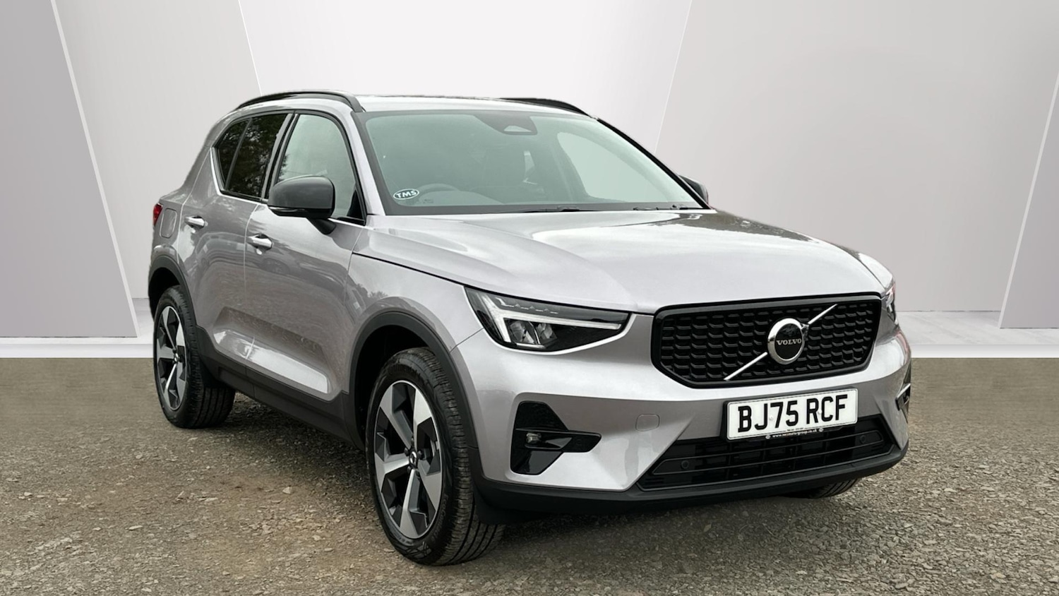 Used Volvo XC40 2025 for sale - 77673028: Photo 1