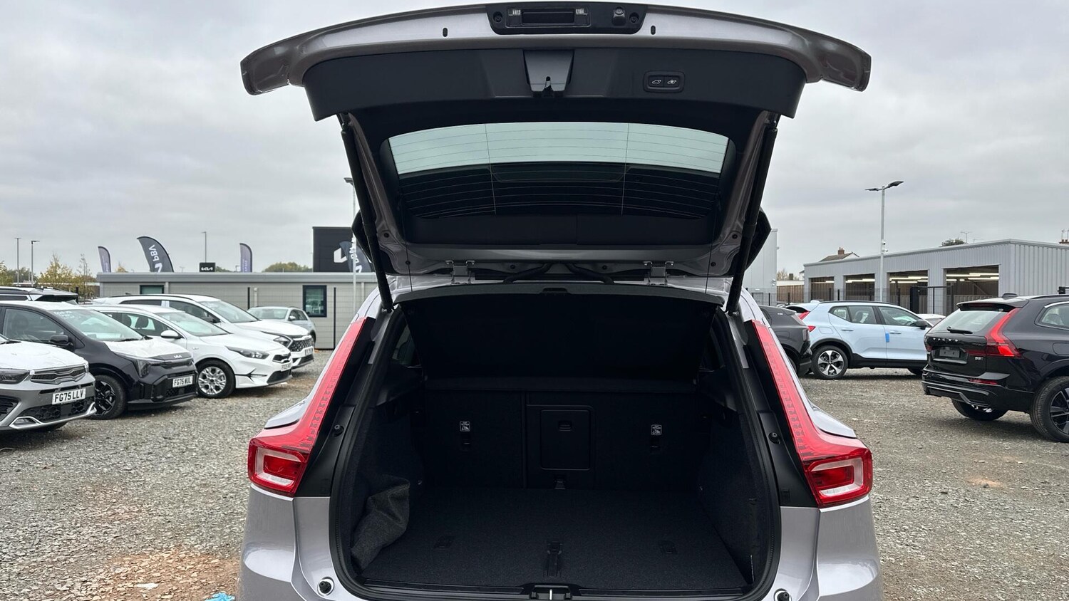 Used Volvo XC40 2025 for sale - 77673028: Photo 13