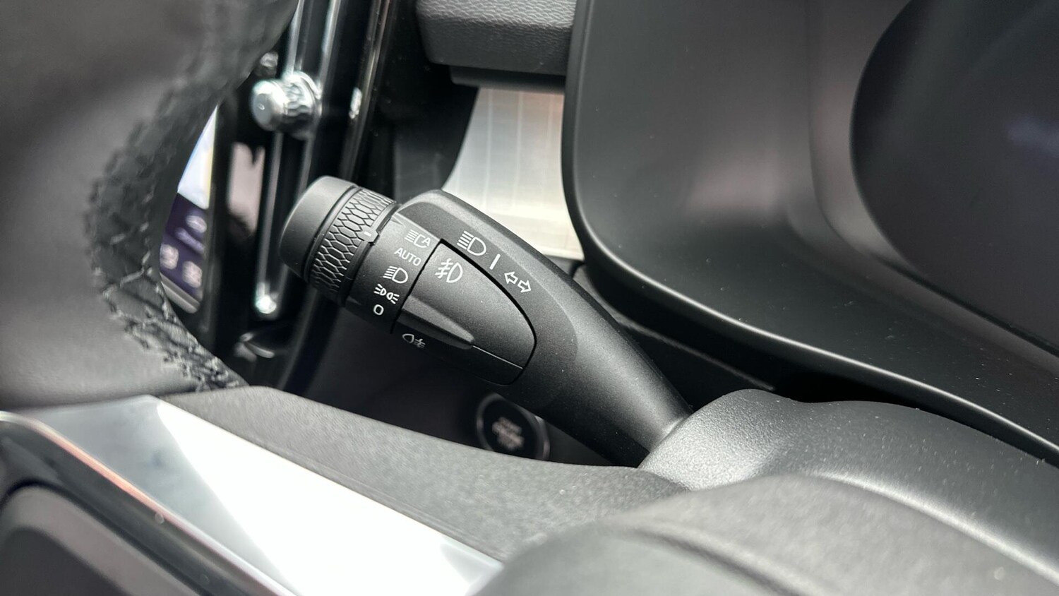 Used Volvo XC40 2025 for sale - 77673028: Photo 35