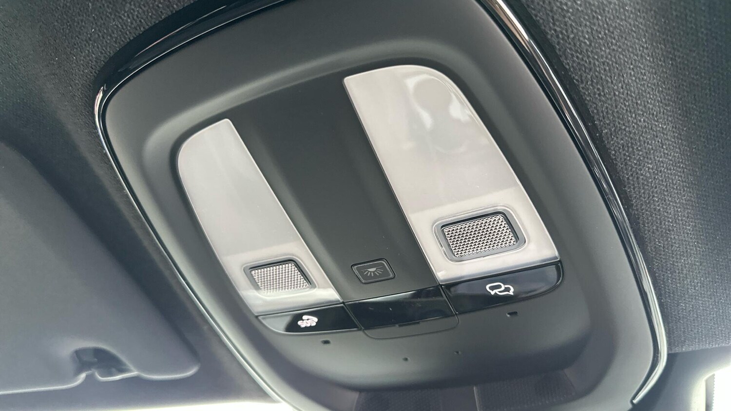 Used Volvo XC40 2025 for sale - 77673028: Photo 40