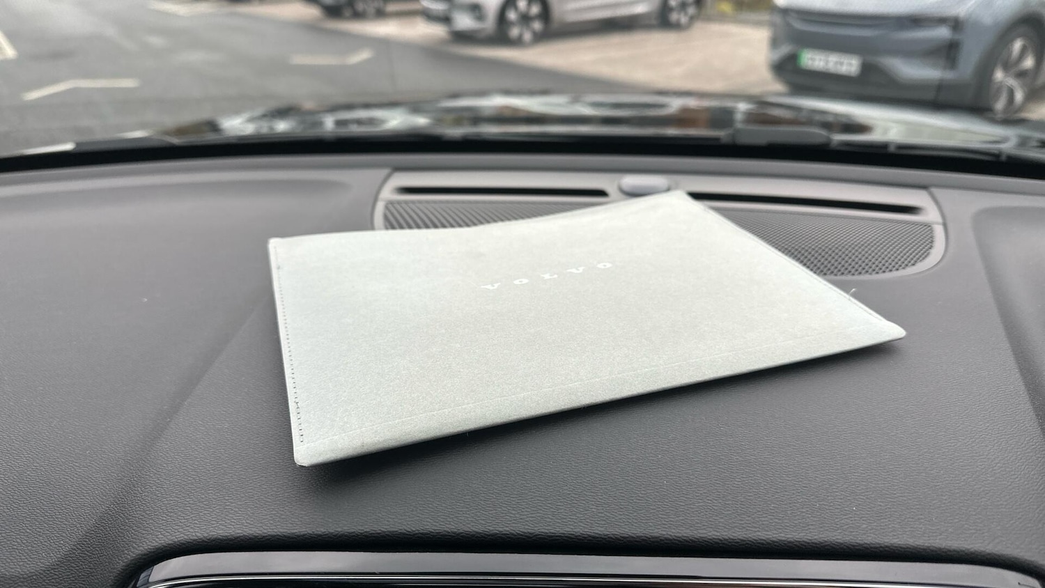 Used Volvo XC40 2025 for sale - 76336873: Photo 14