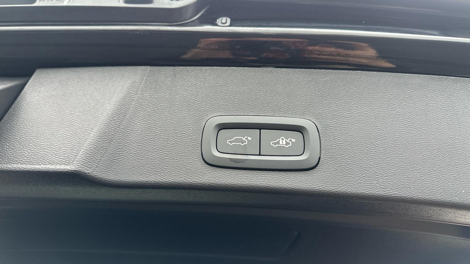 Used Volvo XC40 2025 for sale - 76336873: Photo 24