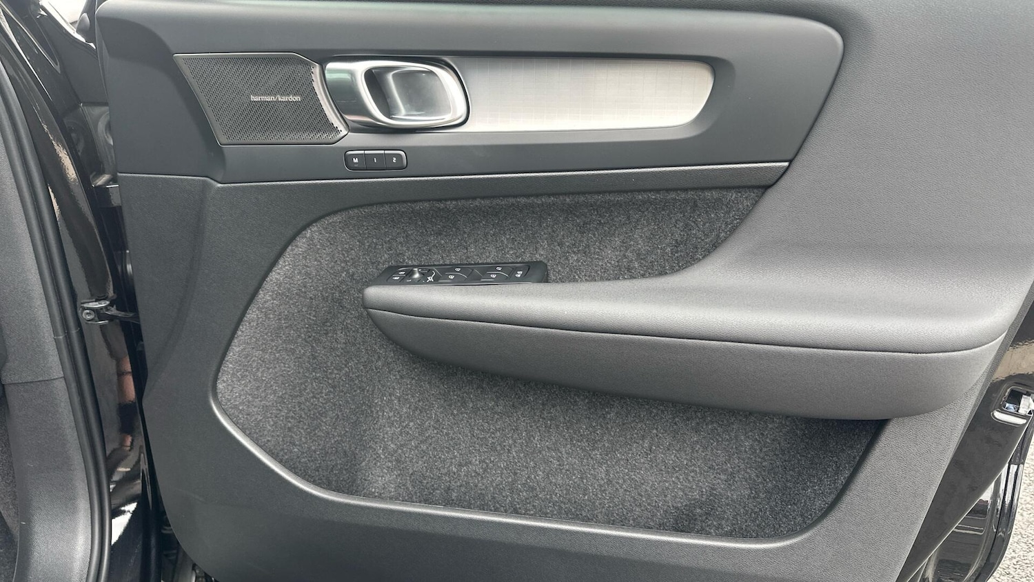 Used Volvo XC40 2025 for sale - 76336873: Photo 29