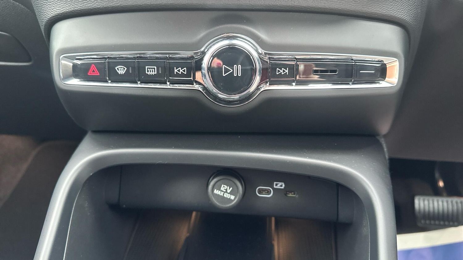 Used Volvo XC40 2025 for sale - 76336873: Photo 38