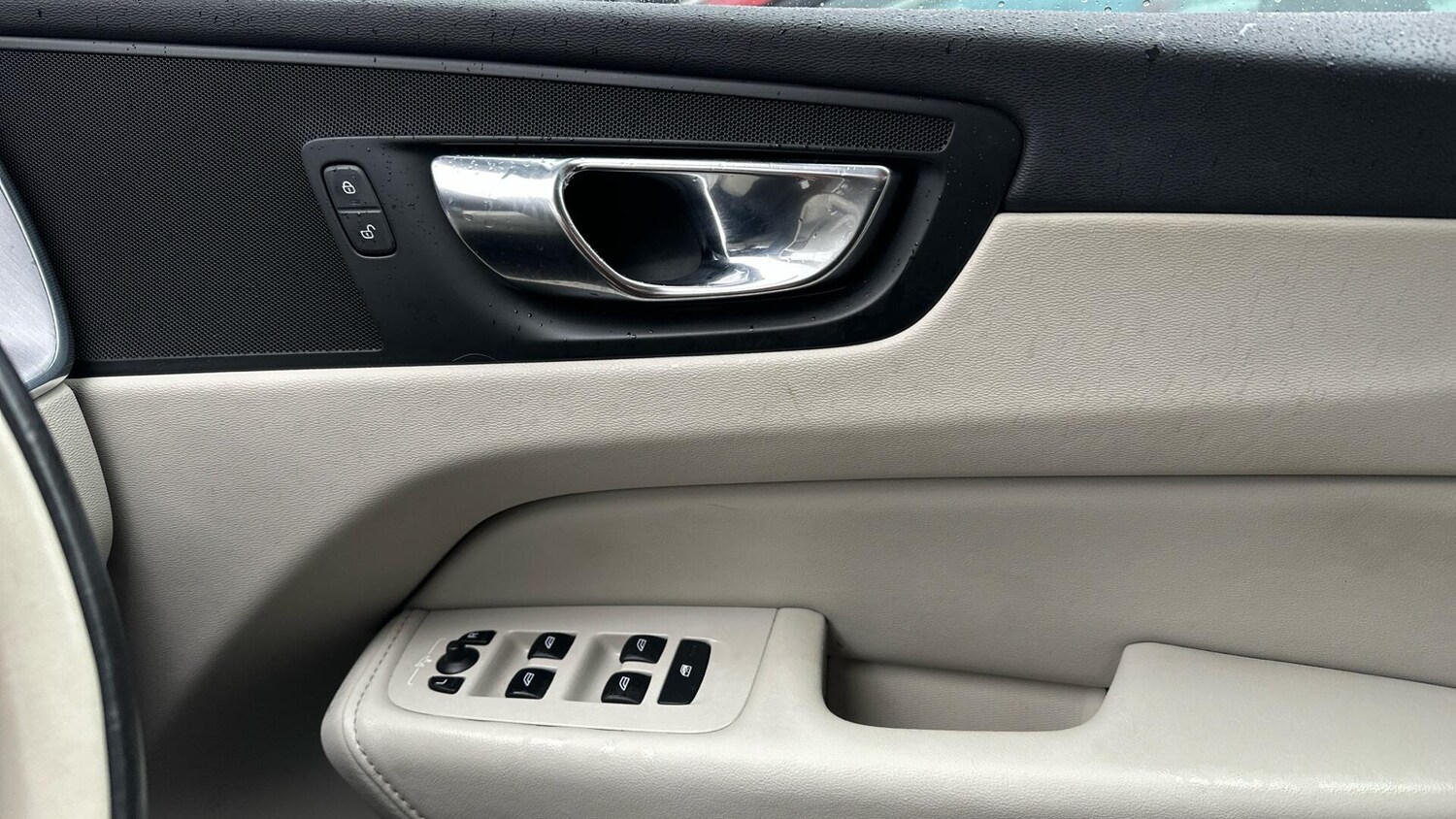 Used Volvo XC60 2021 for sale - 77672930: Photo 28