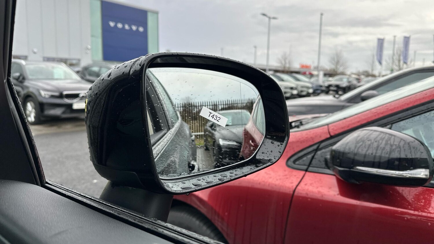 Used Volvo XC60 2021 for sale - 77672930: Photo 30