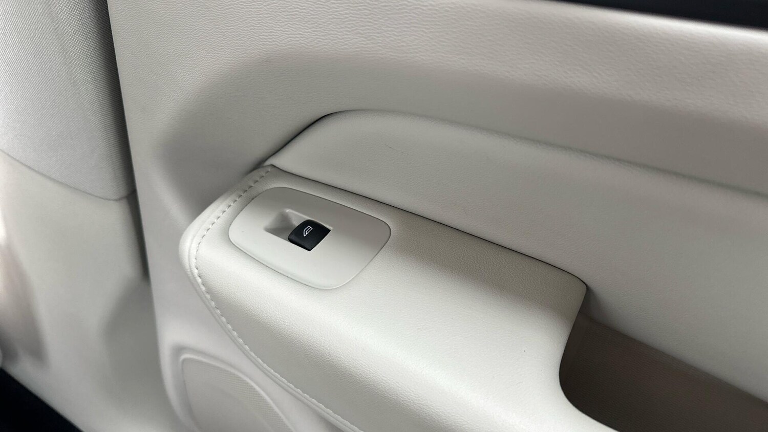 Used Volvo XC60 2021 for sale - 77672930: Photo 48