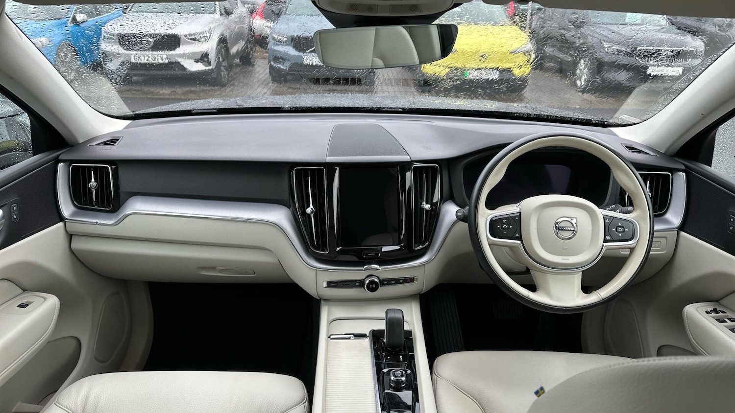 Used Volvo XC60 2021 for sale - 77672930: Photo 5