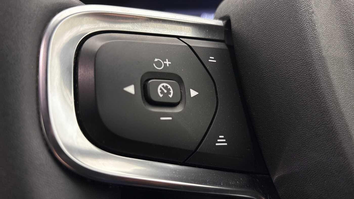 Used Volvo XC40 2022 for sale - 76584180: Photo 30