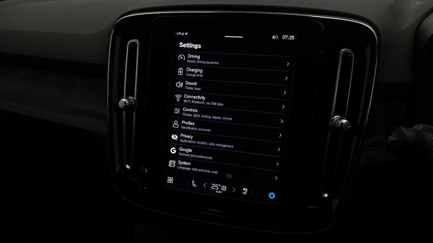 Used Volvo XC40 2022 for sale - 76584180: Photo 34