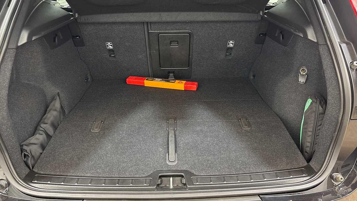 Used Volvo XC40 2023 for sale - 76585295: Photo 14