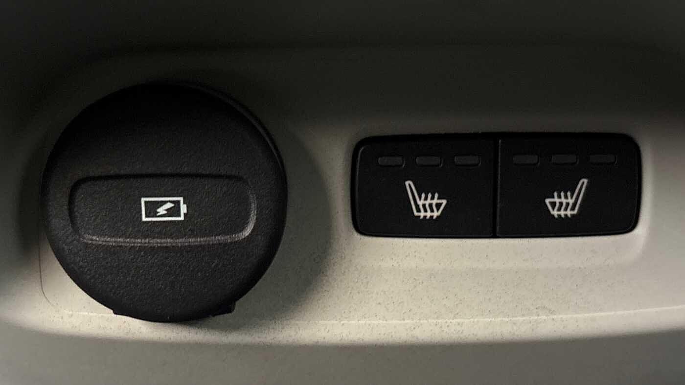 Used Volvo XC40 2023 for sale - 76585295: Photo 17