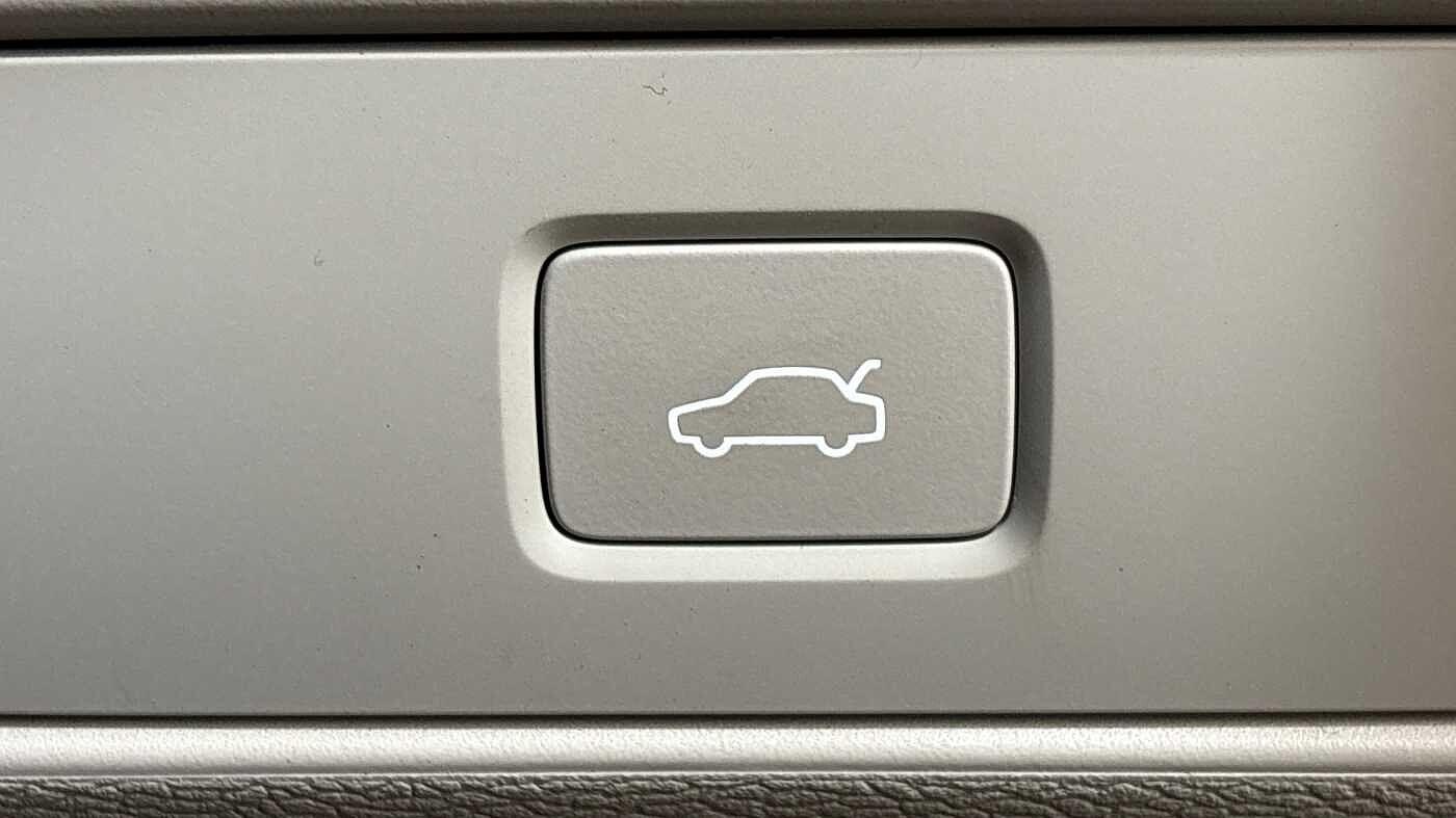 Used Volvo XC40 2023 for sale - 76585295: Photo 30