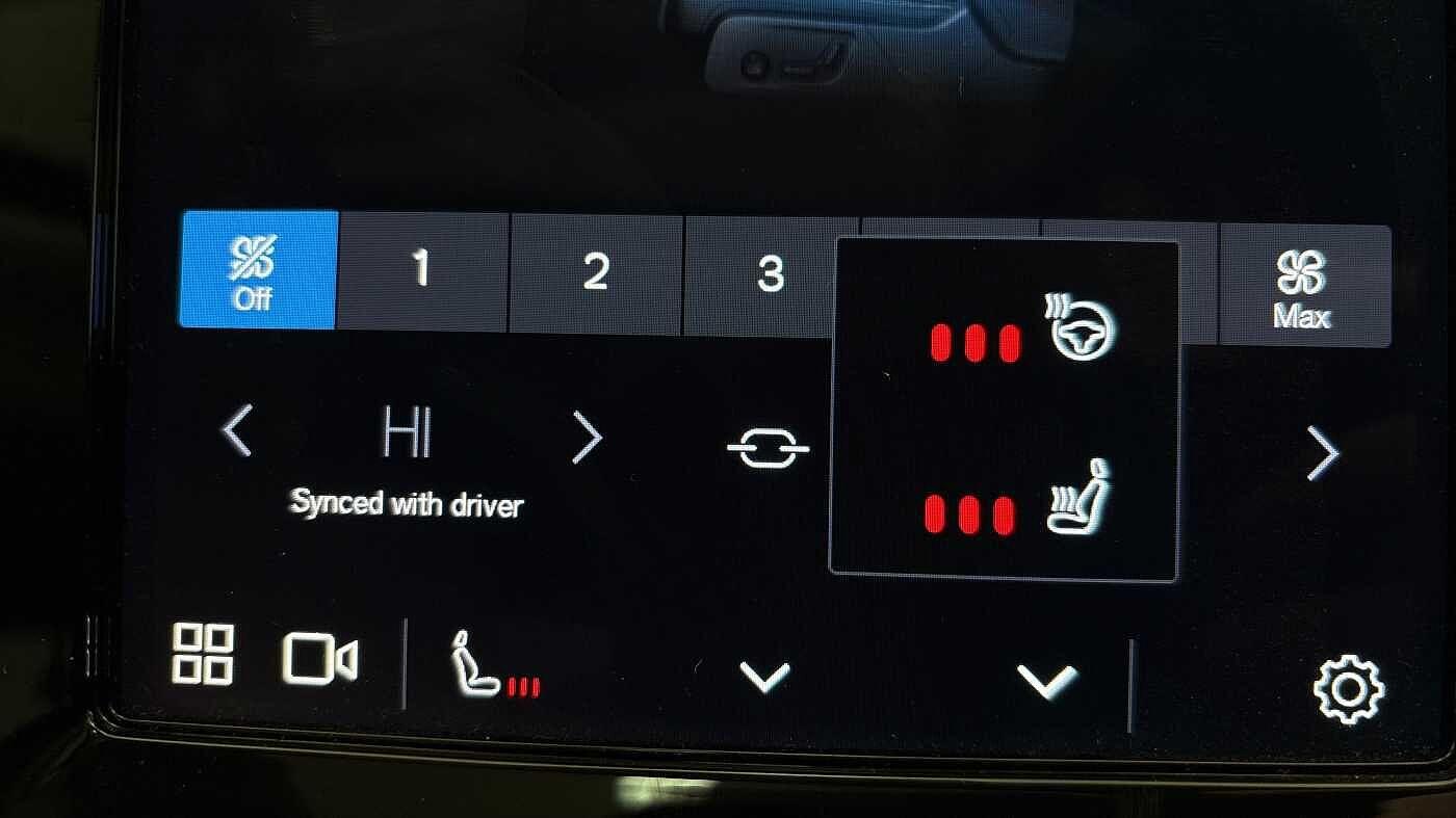 Used Volvo XC40 2023 for sale - 76585295: Photo 41