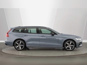 Used Volvo V60 2023 for sale - 78772323: Photo