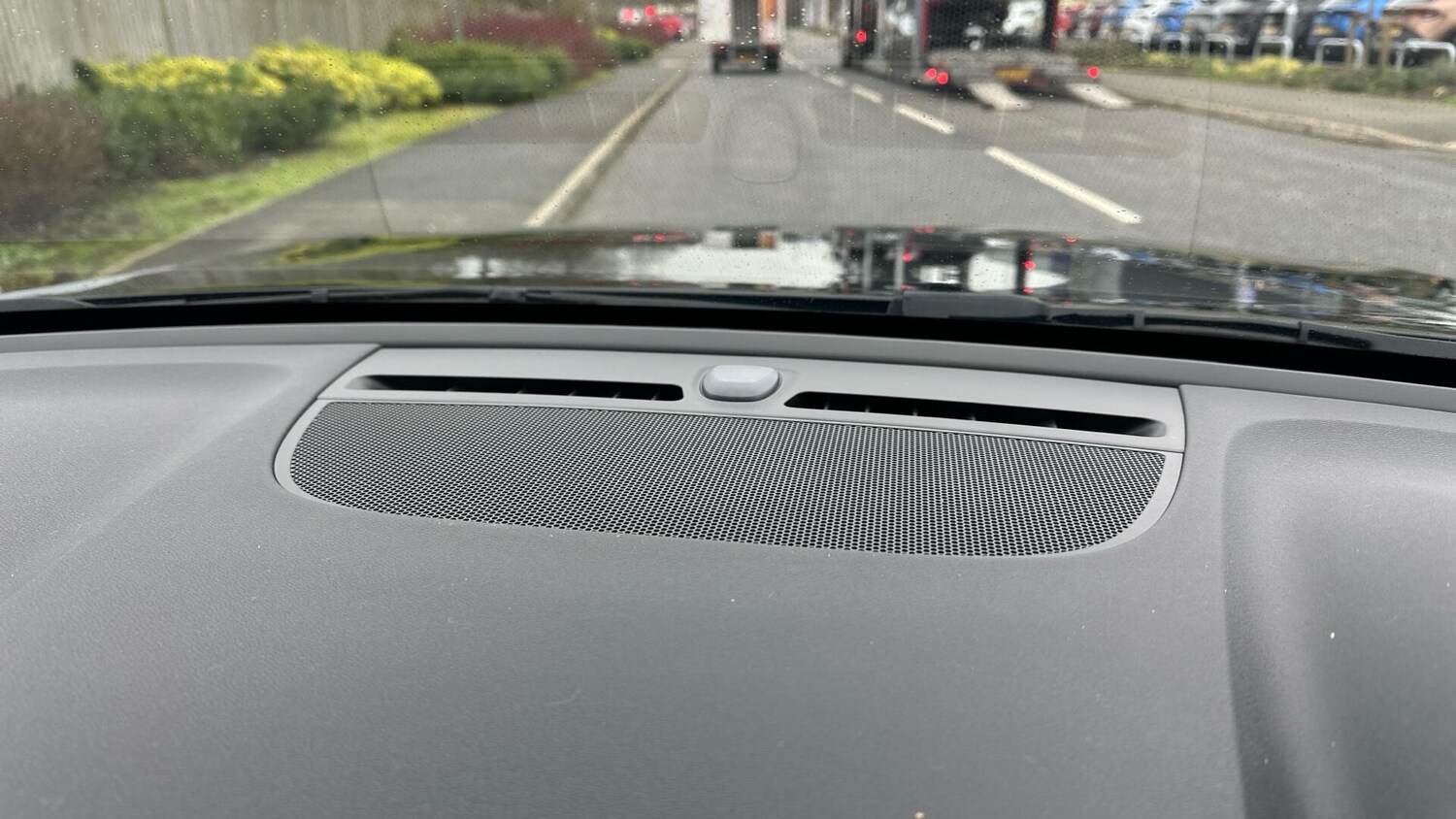 Used Volvo XC40 2025 for sale - 77673012: Photo 25