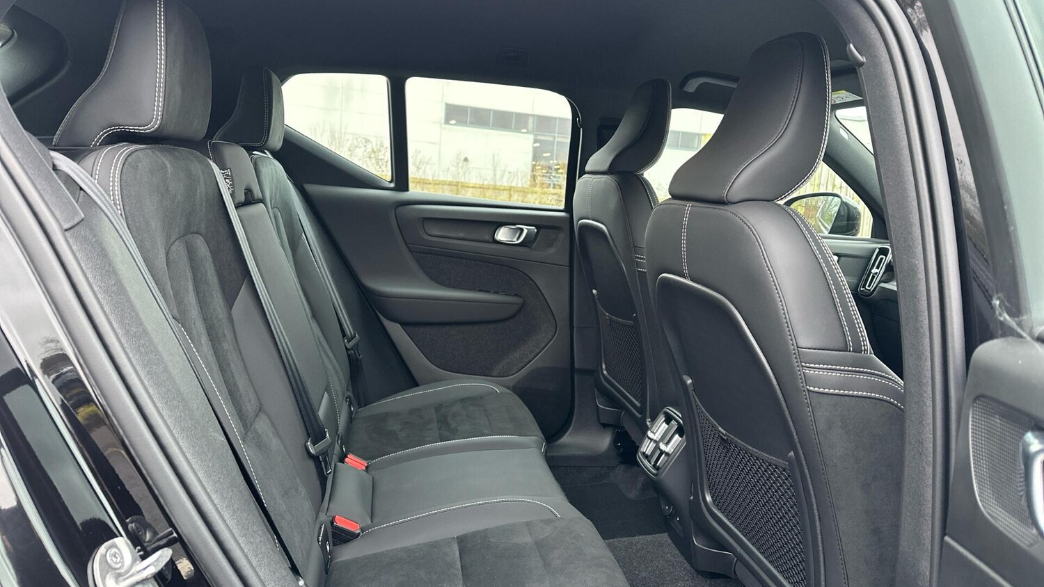 Used Volvo XC40 2025 for sale - 77673012: Photo 6