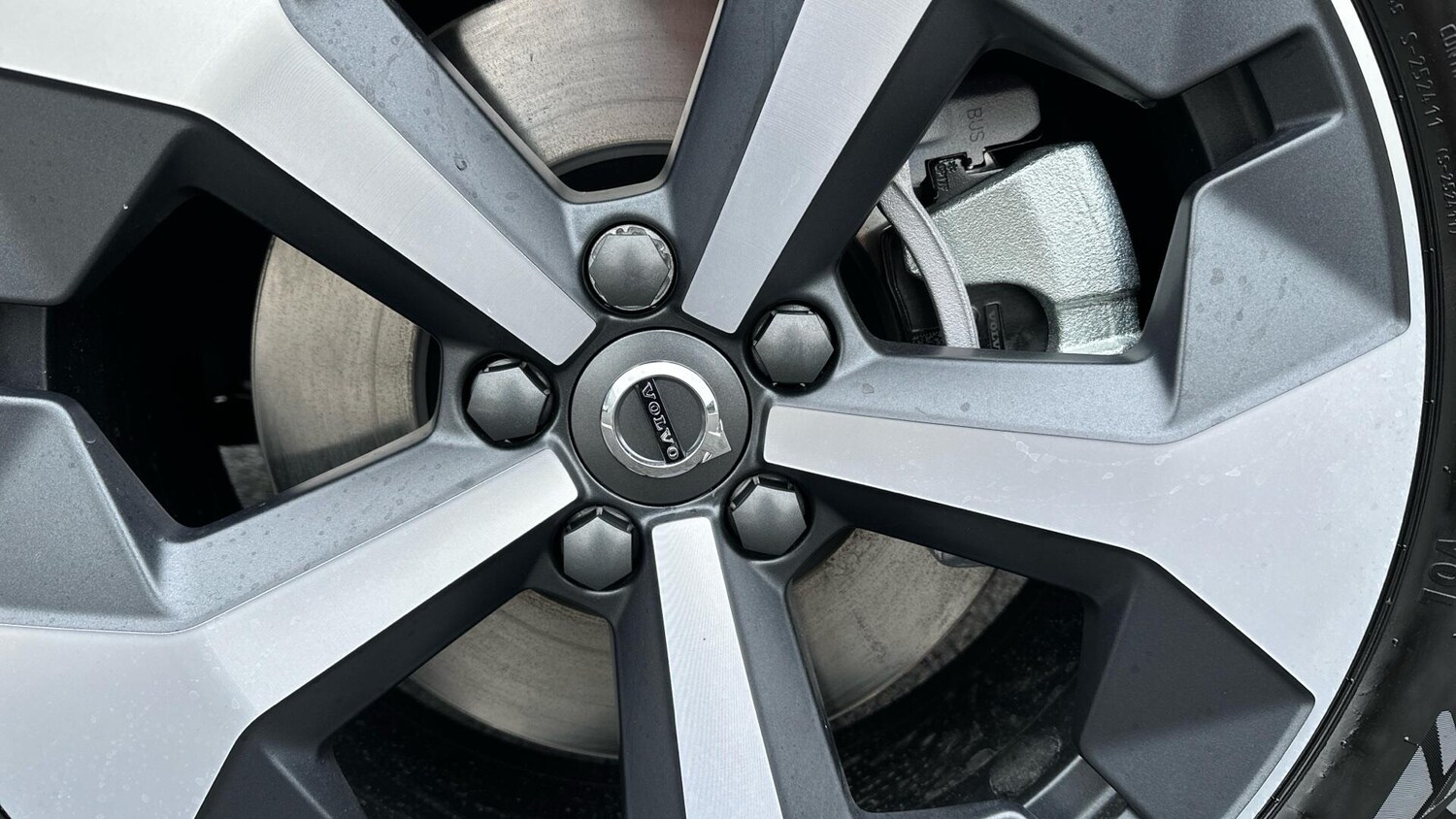 Used Volvo XC40 2025 for sale - 77672936: Photo 15