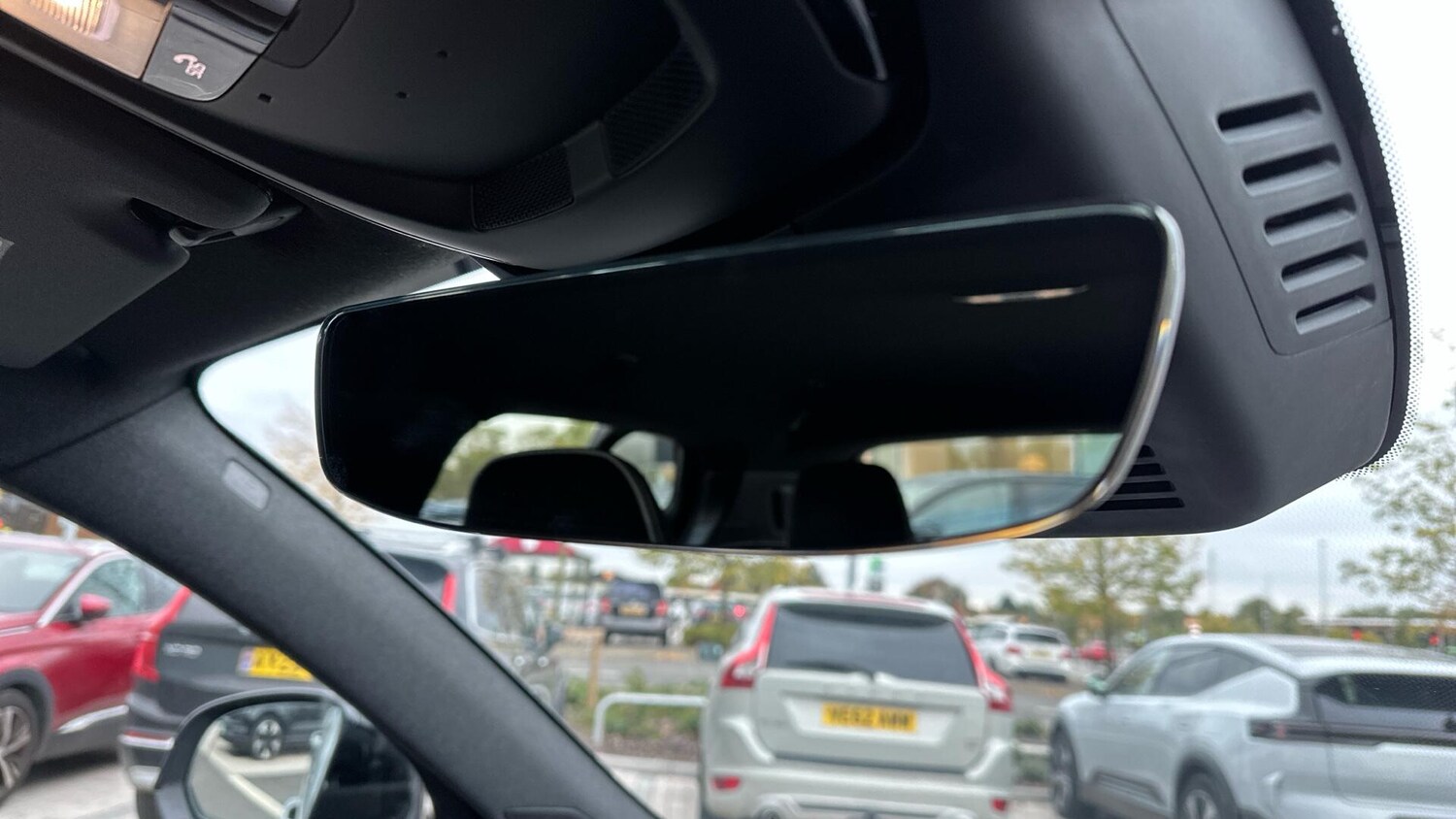 Used Volvo XC40 2025 for sale - 77672936: Photo 39