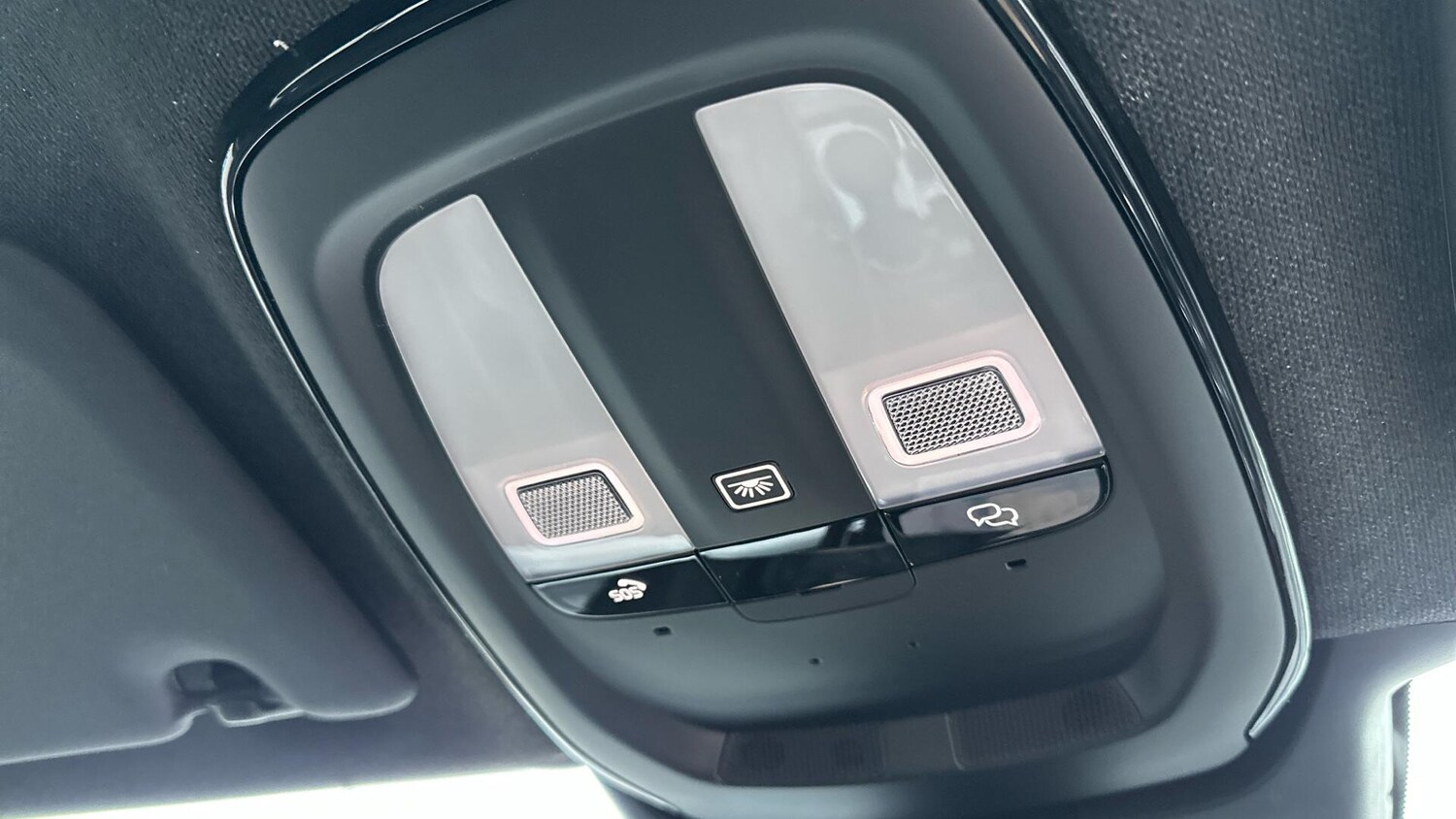 Used Volvo XC40 2025 for sale - 77672936: Photo 40