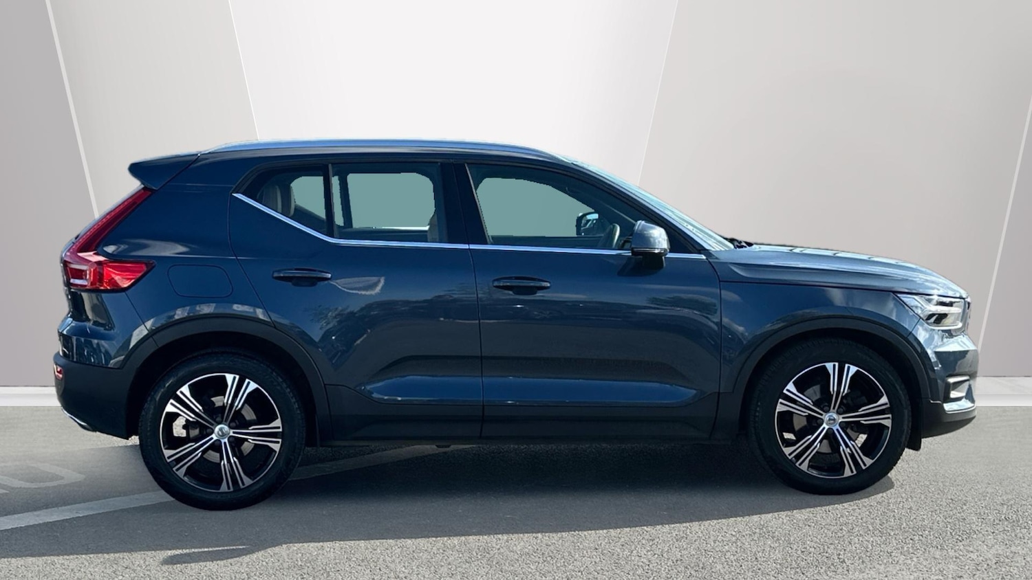 Used Volvo XC40 2019 for sale - 76336409: Photo 3