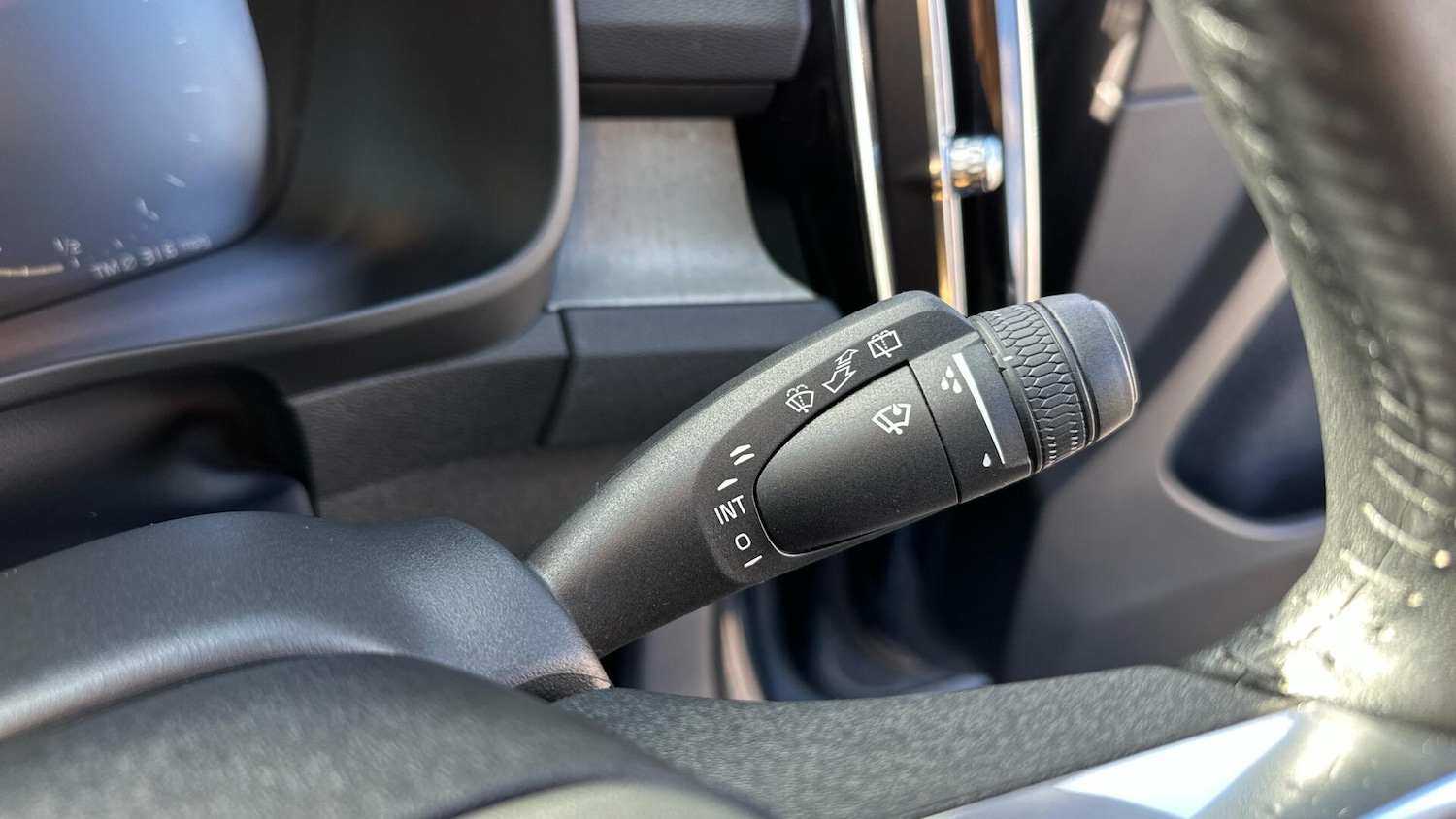 Used Volvo XC40 2019 for sale - 76336409: Photo 35