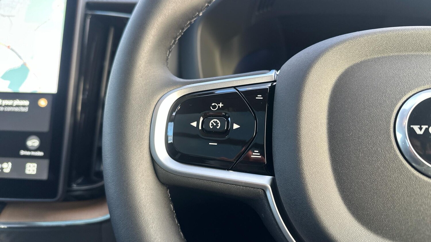 Used Volvo XC60 2025 for sale - 77672919: Photo 37