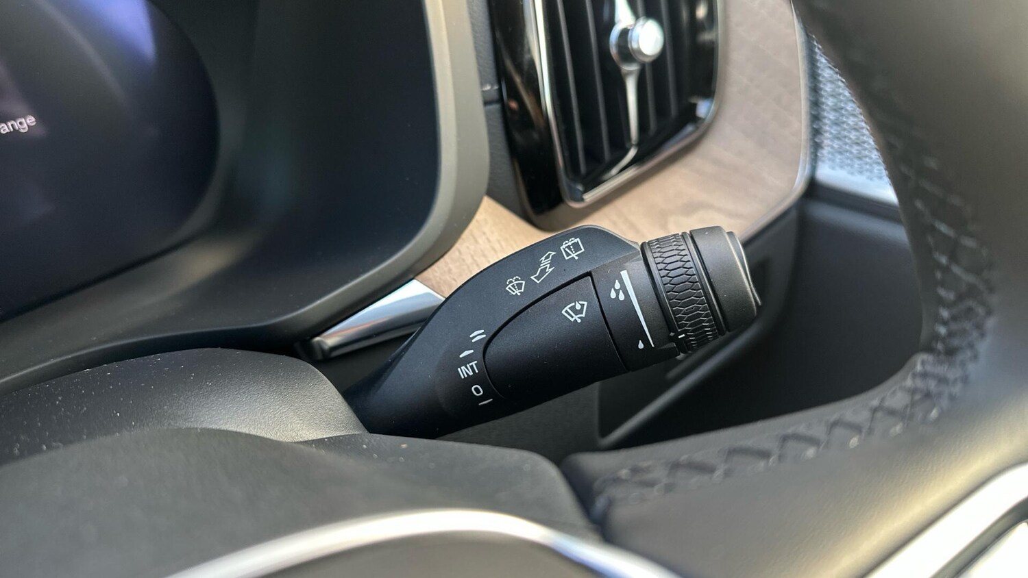 Used Volvo XC60 2025 for sale - 77672919: Photo 38