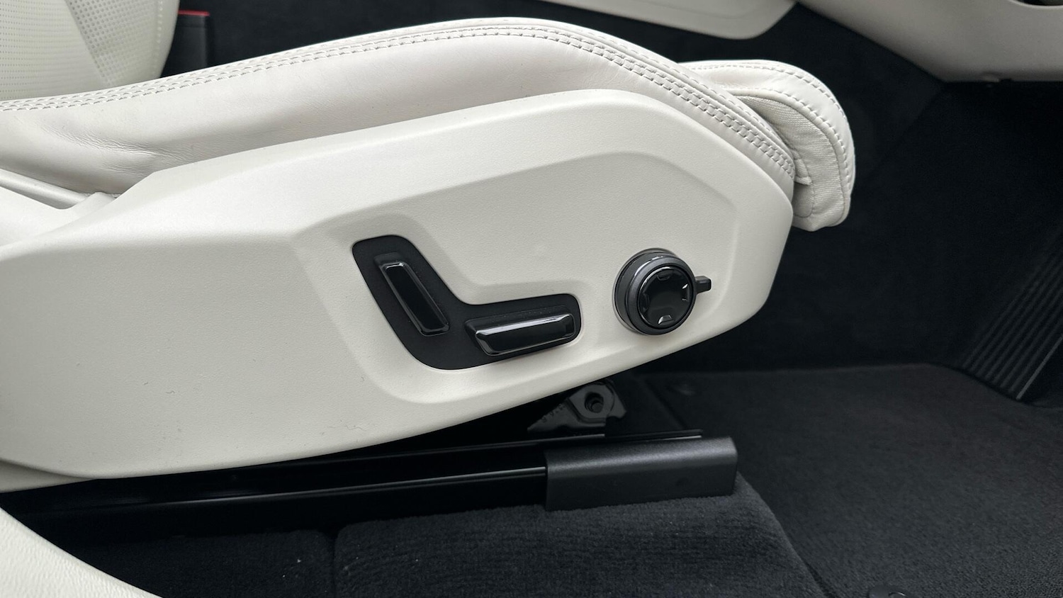 Used Volvo XC60 2026 for sale - 77794414: Photo 44