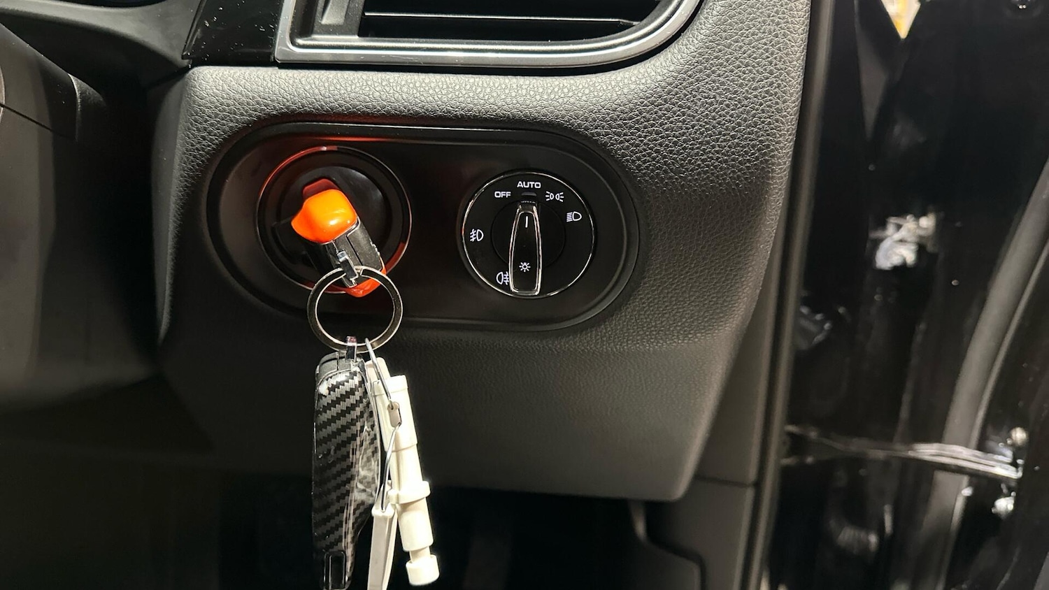 Used Porsche Macan 2017 for sale - 76608494: Photo 26