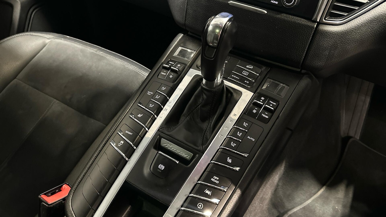 Used Porsche Macan 2017 for sale - 76608494: Photo 29