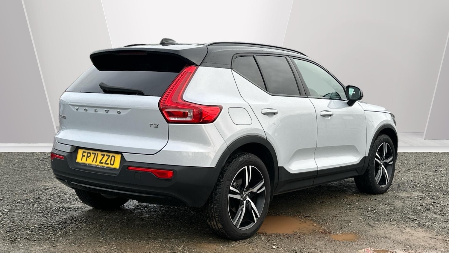 Used Volvo XC40 2022 for sale - 76337817: Photo 2