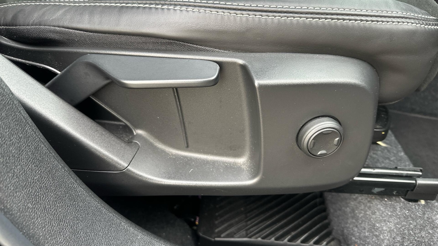 Used Volvo XC40 2022 for sale - 76337817: Photo 30