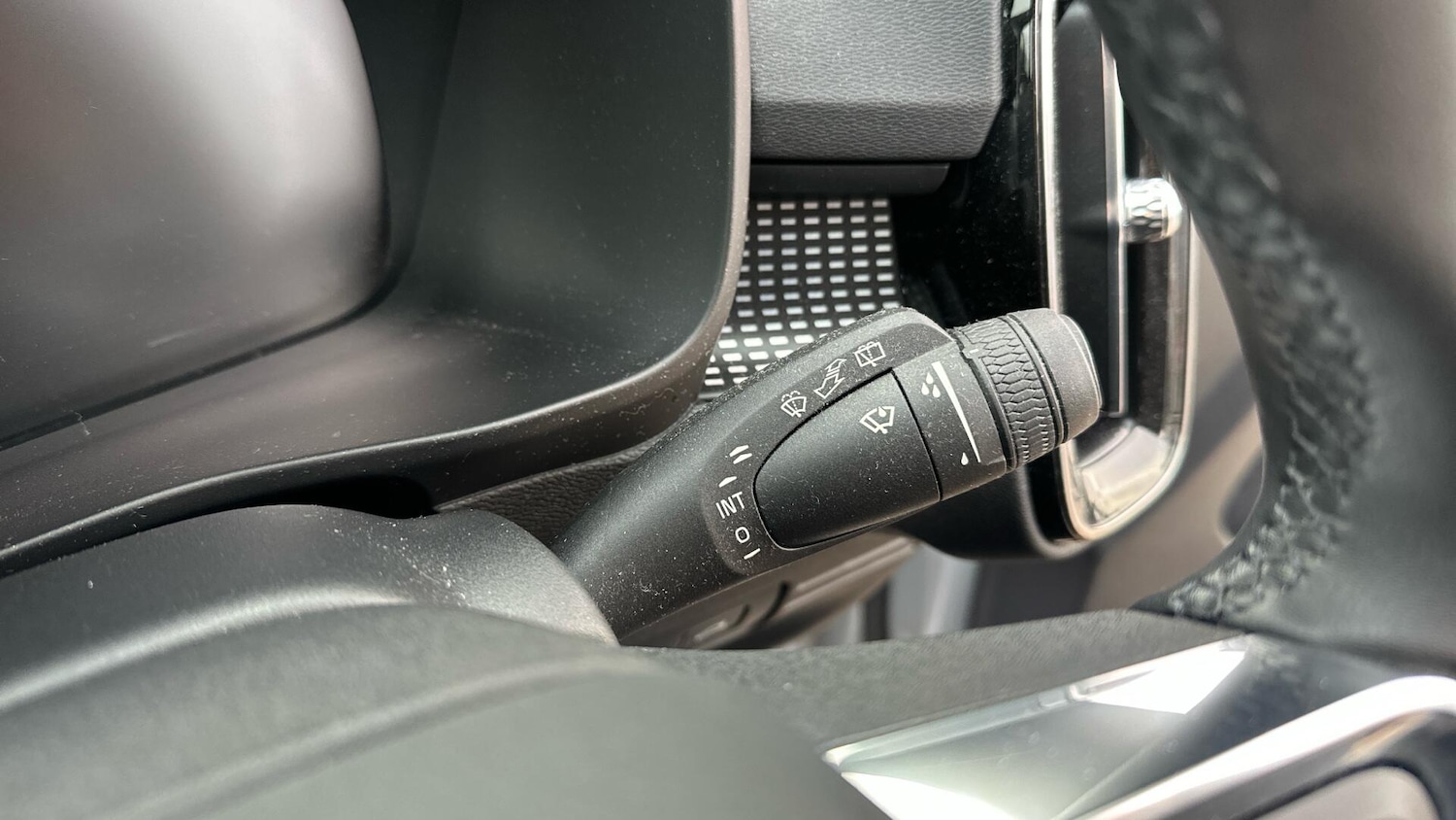 Used Volvo XC40 2022 for sale - 76337817: Photo 33