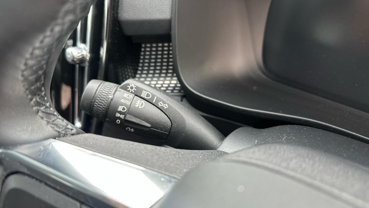 Used Volvo XC40 2022 for sale - 76337817: Photo 34