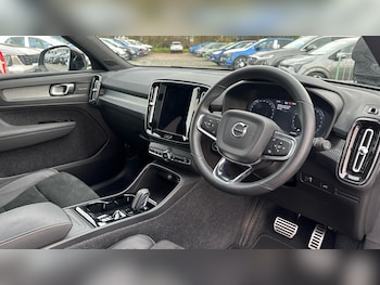 Used Volvo XC40 2022 for sale - 76337817: Photo