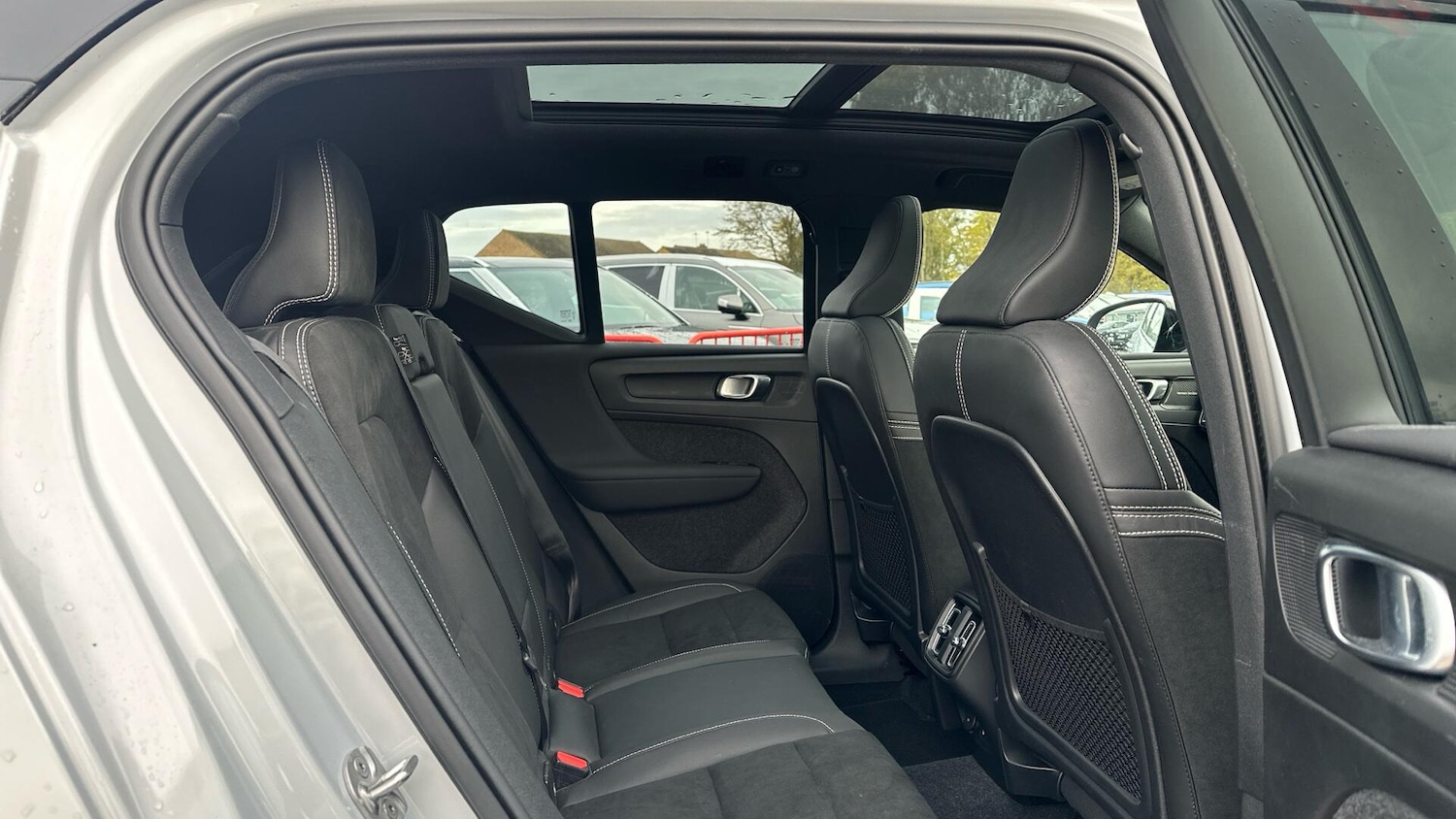 Used Volvo XC40 2022 for sale - 76337817: Photo 6