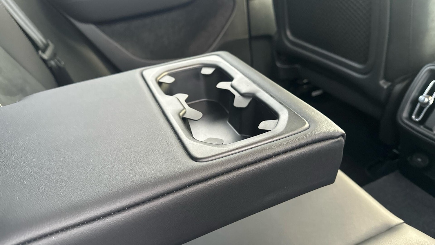 Used Volvo XC40 2021 for sale - 76337032: Photo 26