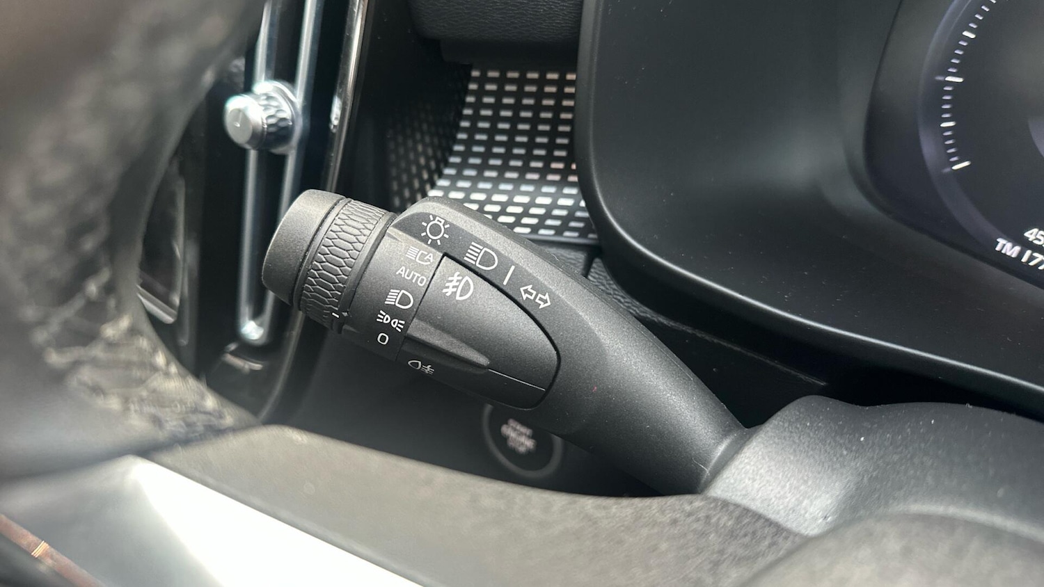 Used Volvo XC40 2021 for sale - 76337032: Photo 32