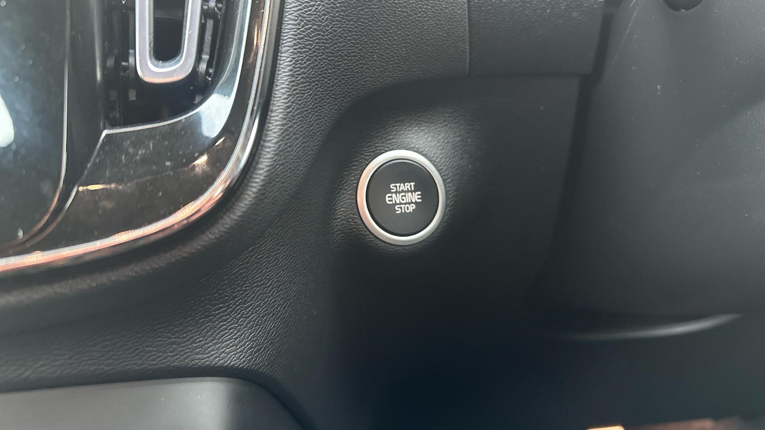 Used Volvo XC40 2021 for sale - 76337032: Photo 35