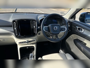 Used Volvo XC40 2026 for sale - 77824604: Photo