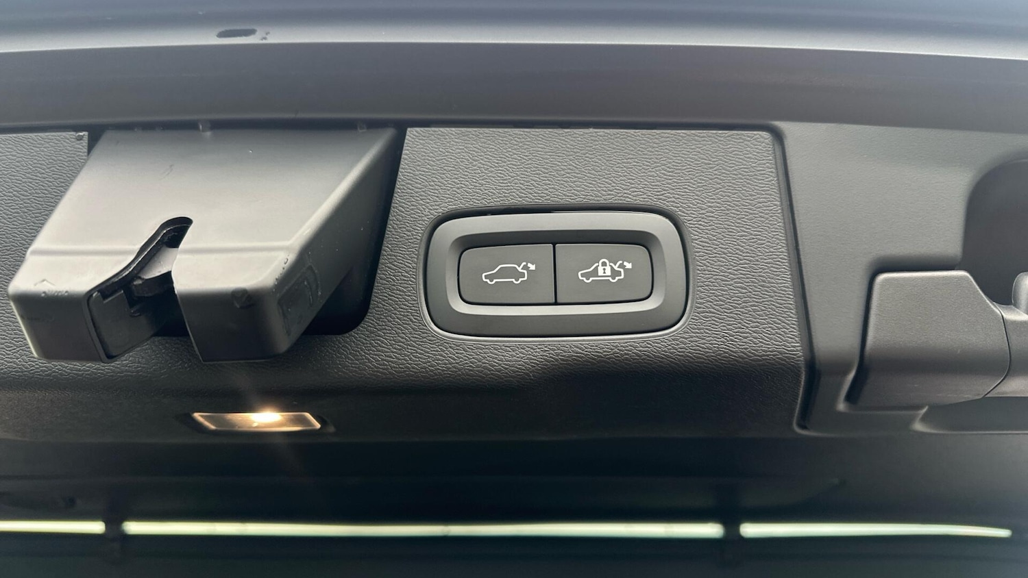 Used Volvo XC60 2021 for sale - 76336791: Photo 25